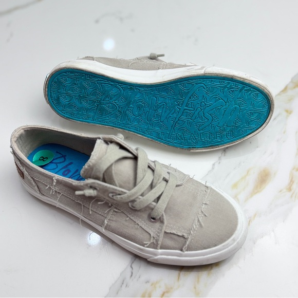 Blowfish Women’s gray Lace-Up Sneakers - Picture 2 of 8